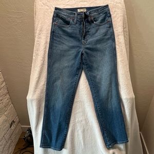 Worn Madewell jean, Stovepipe style, perfect condition